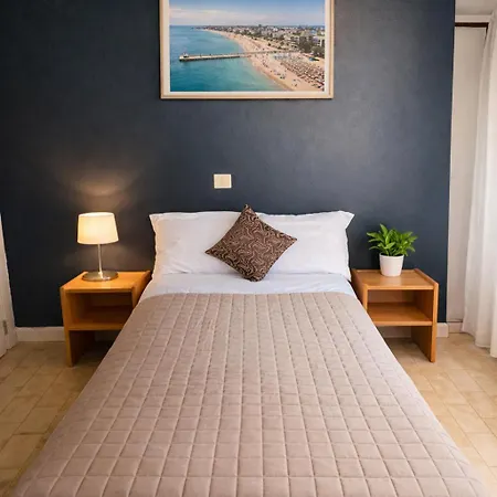 Dinkli Hotel