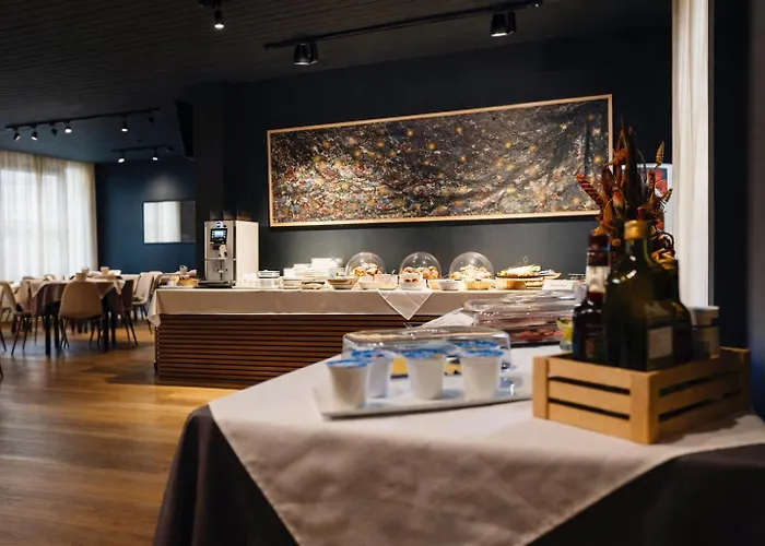Dinkli Hotel 3*